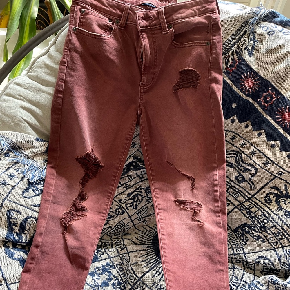 AMERICAN EAGLE BURGUNDY JEANS